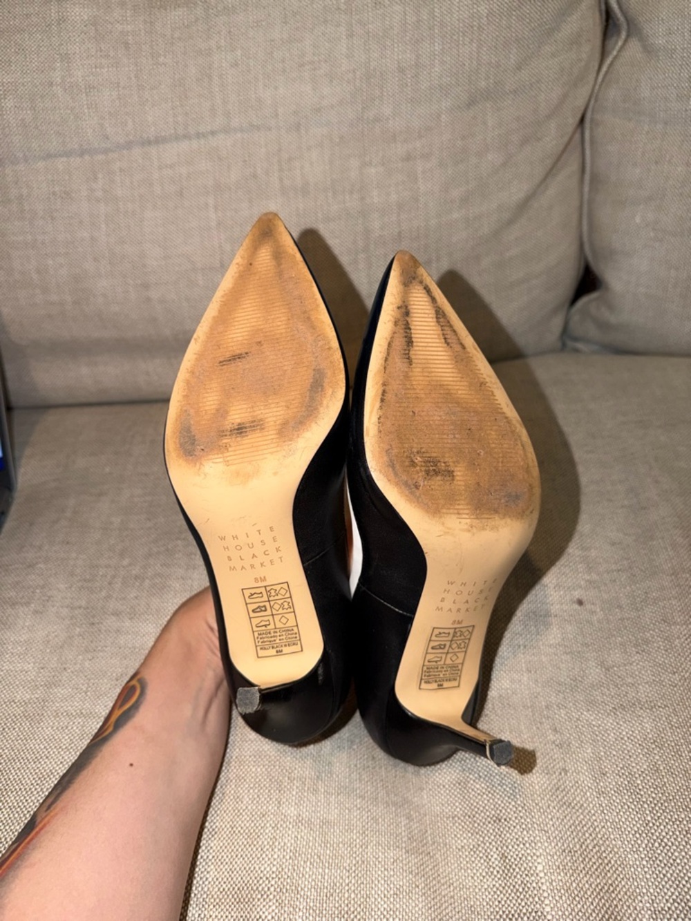 White House Black Market Black and White Pointed Toe Women's Pumps Size 8 - Picture 6 of 6